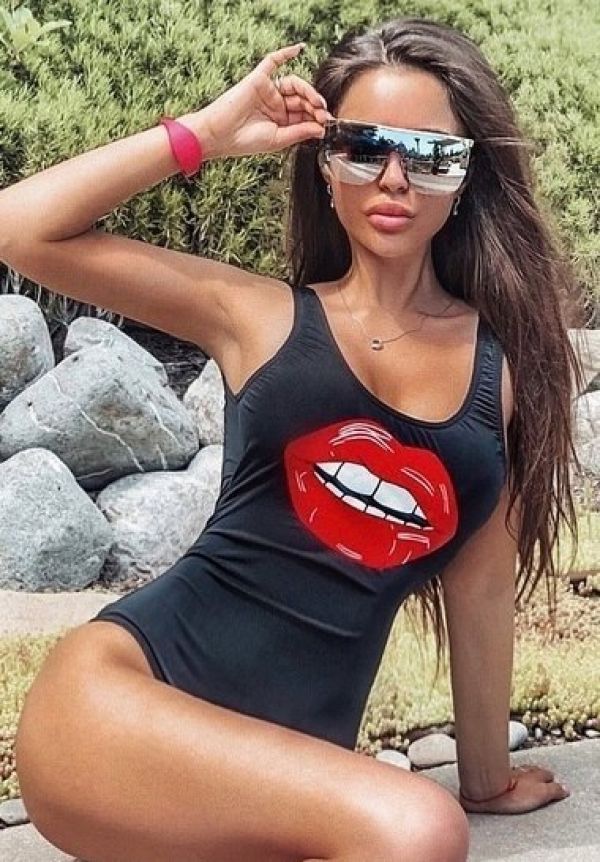 Таня #1208640