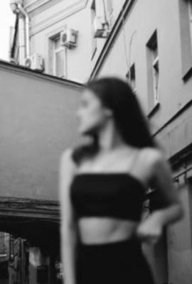 Veronika #2000501